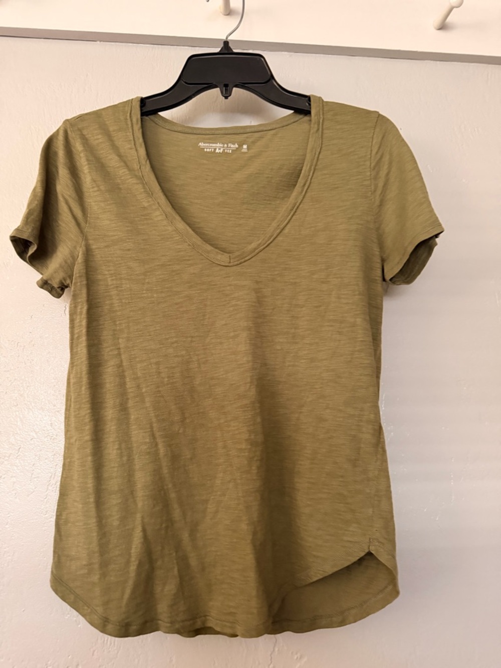 Abercrombie & Fitch Olive Green V-Neck Short Sleeve Tee